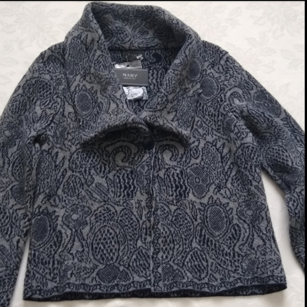 New 🎀 Made in Italy wool oversize wrap collar